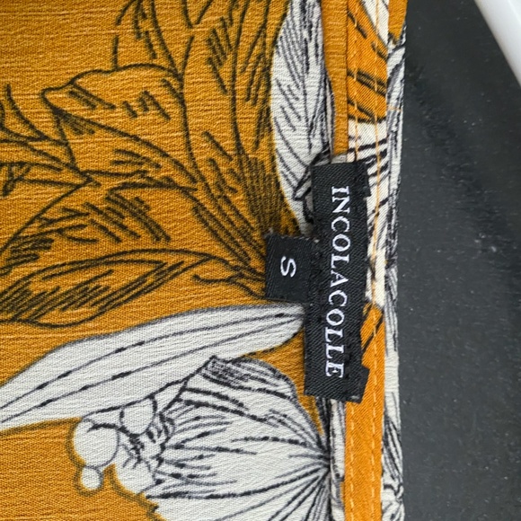 Floral Print Wrap Shirt - Picture 3 of 3